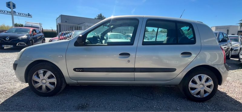Renault Clio 2 1.2i 75 Ch Garantie