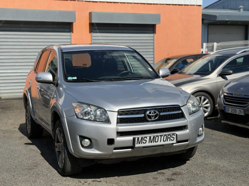 TOYOTA RAV4 2.2 150 cv - GARANTIE 12 mois - Clean Power - Boite Automatique