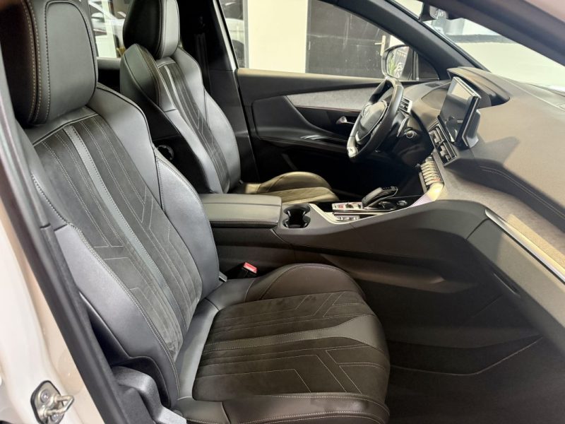 PEUGEOT 3008 II 1.5 BLUEHDI 130CH S&S GT pack  TOIT OUVRANT / ATTELAGE 