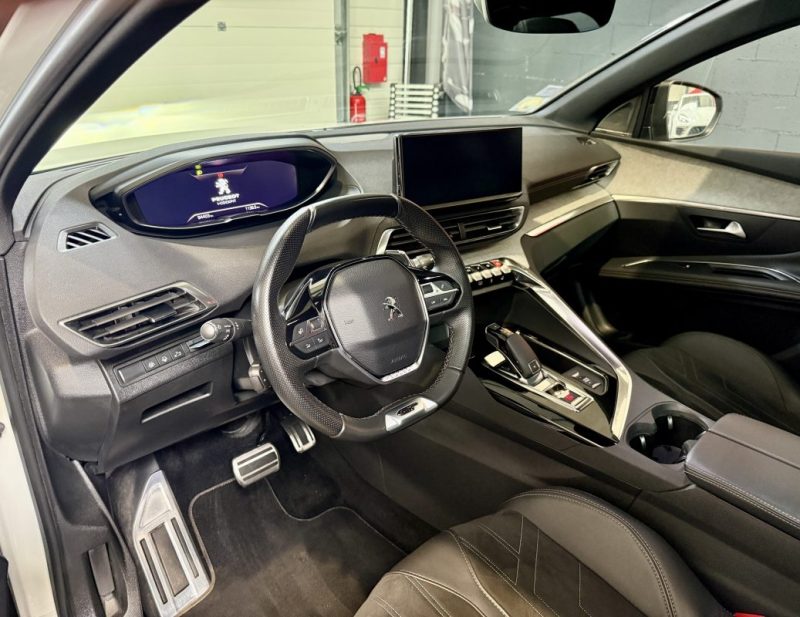 PEUGEOT 3008 II 1.5 BLUEHDI 130CH S&S GT pack  TOIT OUVRANT / ATTELAGE 