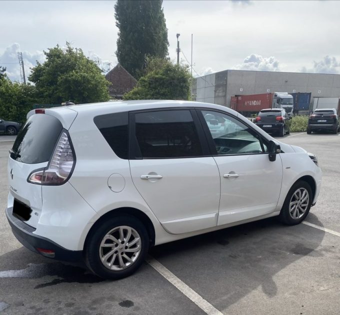 RENAULT SCENIC  1.5 DCI 110 CV LIMITED BOITE AUTO 2015
