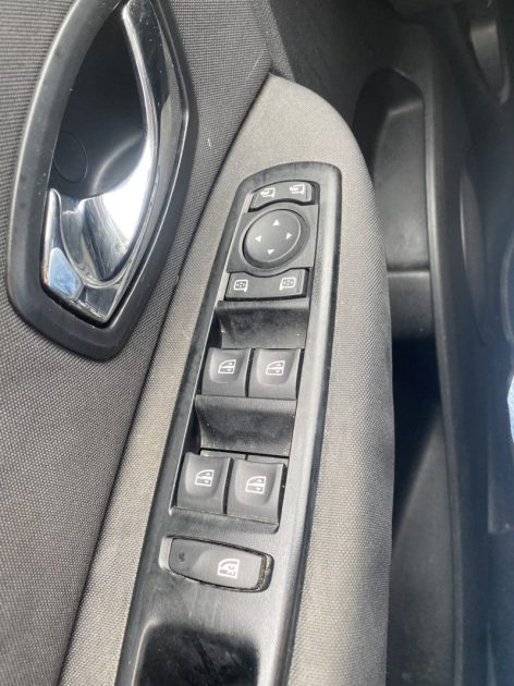 RENAULT SCENIC  1.5 DCI 110 CV LIMITED BOITE AUTO 2015
