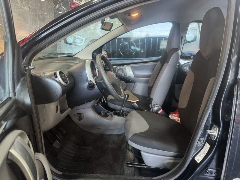 PEUGEOT 107 1.0E 12V URBAN 2009