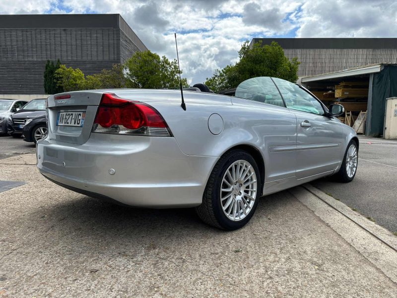 VOLVO C70 2.0D MOMENTUM 2008