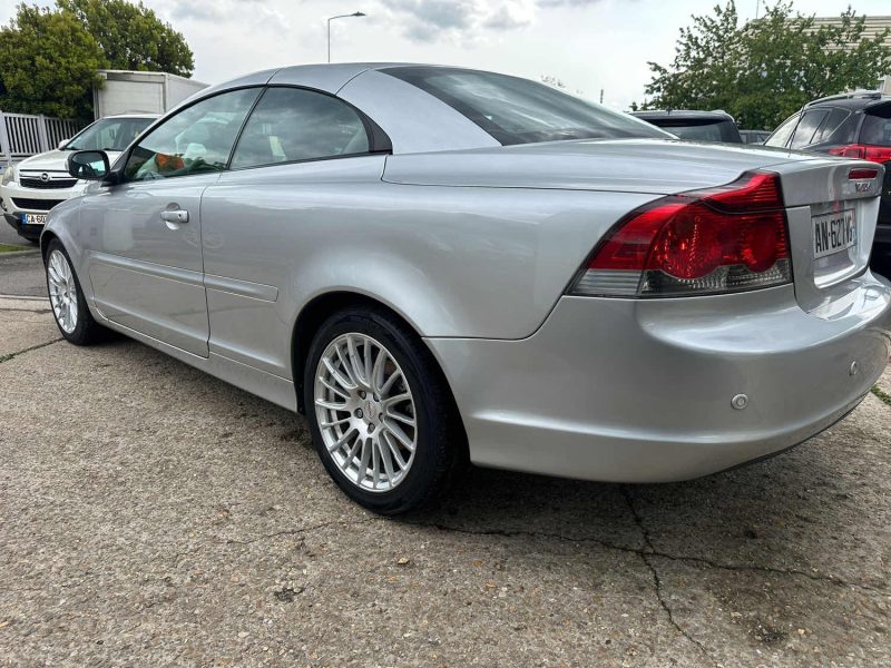 VOLVO C70 2.0D MOMENTUM 2008