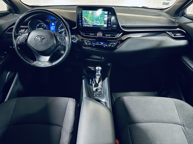 TOYOTA C-HR 122H DYNAMIC 2WD E-CVT  2019