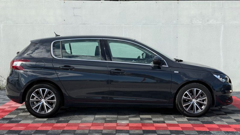 PEUGEOT 308 II 1.2 E THP  110CH STYLE S&S 5P 2015  PREMIERE MAINS  !!!!  ETAT NEUF !!!!