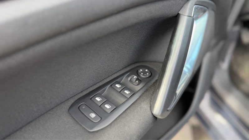 PEUGEOT 308 II 1.2 E THP  110CH STYLE S&S 5P 2015  PREMIERE MAINS  !!!!  ETAT NEUF !!!!
