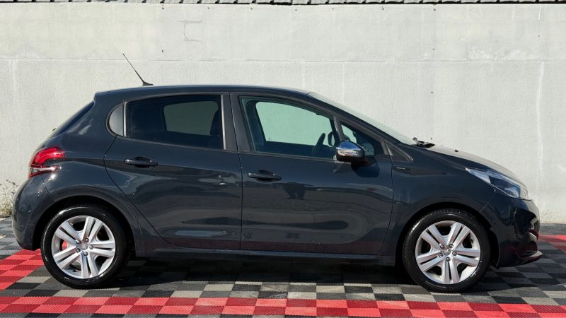 PEUGEOT 208 1.2 ETHP  82 CV  SIGNATURE  2019