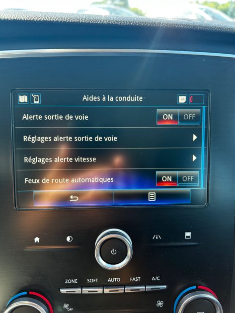 RENAULT MEGANE 4 *ENTRETIEN COMPLET RENAULT* 1.5 BLUE DCI 95CH *BOITE AUTO*.