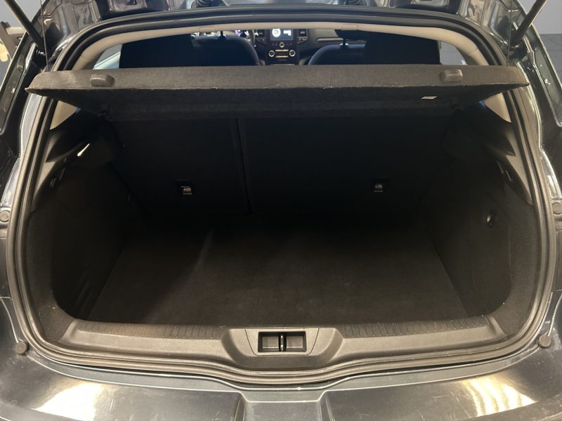 RENAULT MEGANE 4 *ENTRETIEN COMPLET RENAULT* 1.5 BLUE DCI 95CH *BOITE AUTO*.