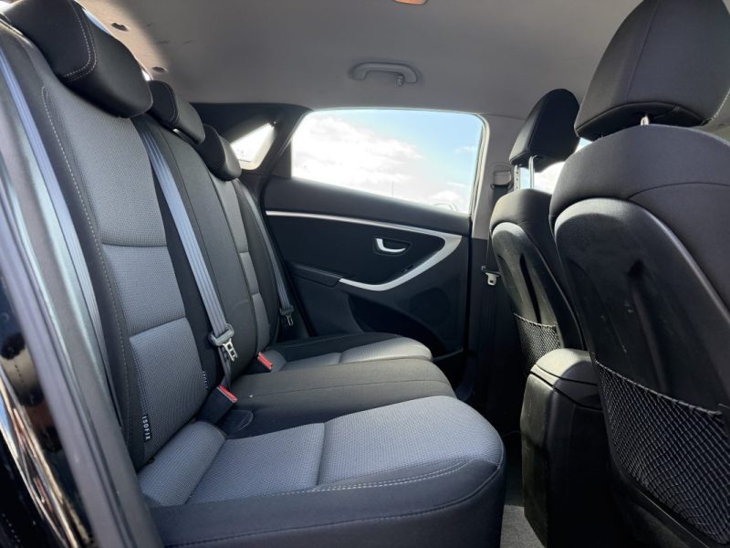 HYUNDAI I30 1.6 CRDI 110 cv -  GARANTIE 12 mois - Pack Sensation 