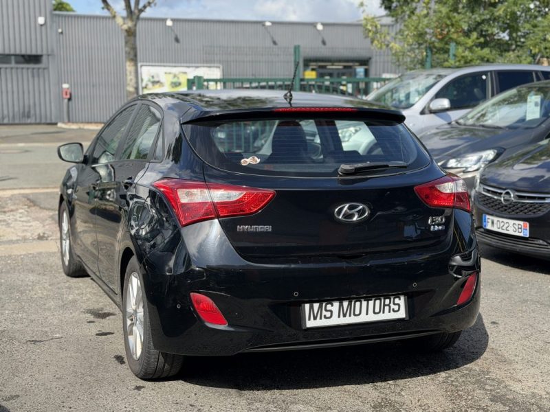HYUNDAI I30 1.6 CRDI 110 cv -  GARANTIE 12 mois - Pack Sensation 