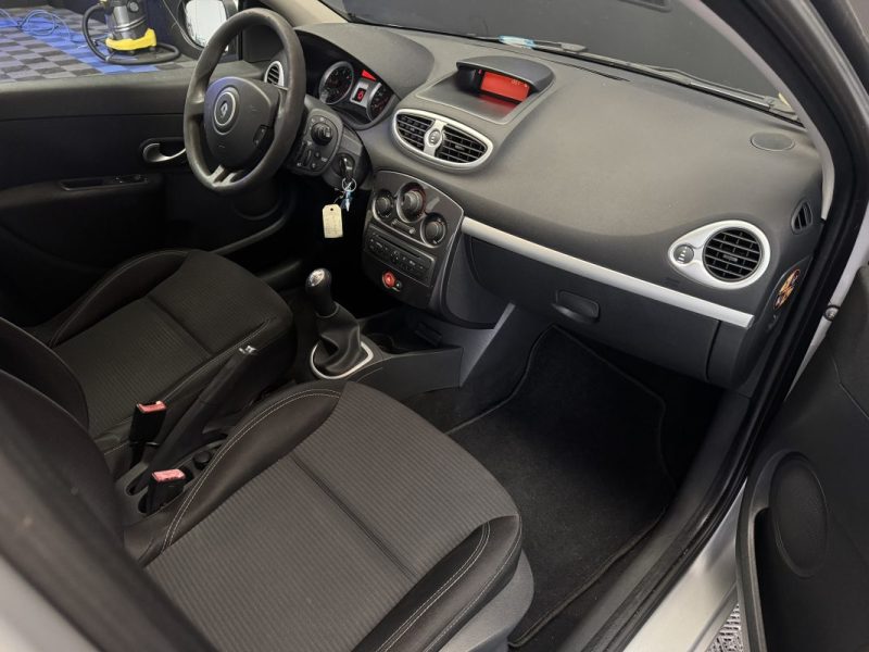 RENAULT CLIO III 1.5 DCI 90ch EXPRESSION CLIM