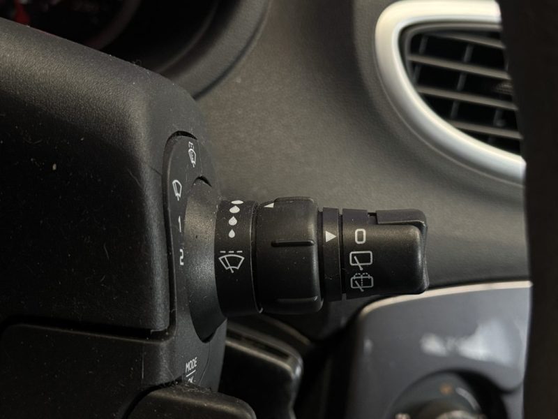 RENAULT CLIO III 1.5 DCI 90ch EXPRESSION CLIM