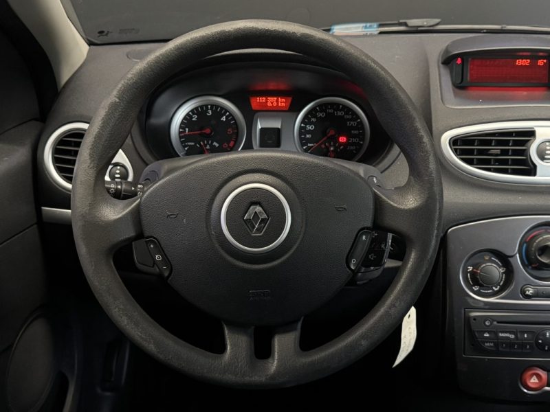 RENAULT CLIO III 1.5 DCI 90ch EXPRESSION CLIM