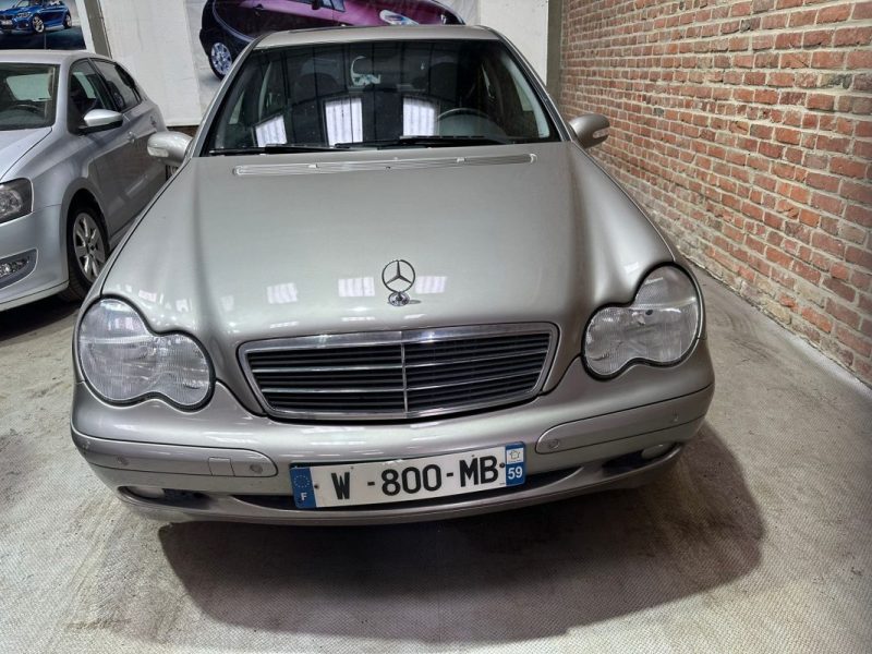 MERCEDES-BENZ Classe C 220 CDI 143 cv CLASSIC 2003