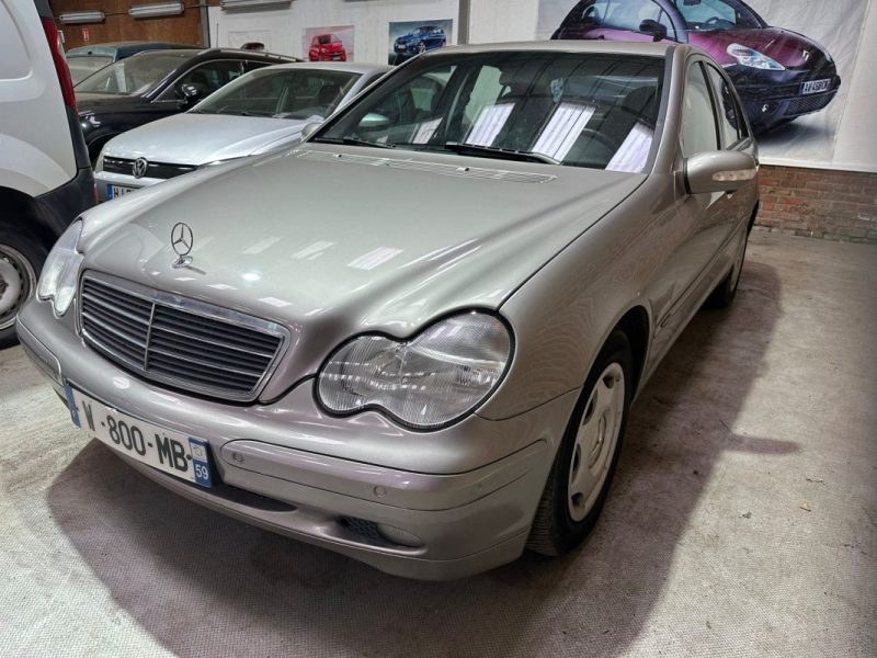 MERCEDES-BENZ Classe C 220 CDI 143 cv CLASSIC 2003