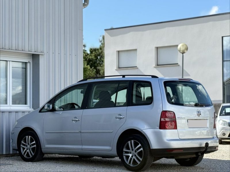 VOLKSWAGEN TOURAN 1.9 TDI 105CV DSG CONFORT 5P 2007 192 000KM