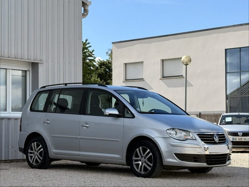 VOLKSWAGEN TOURAN 1.9 TDI 105CV DSG CONFORT 5P 2007 192 000KM