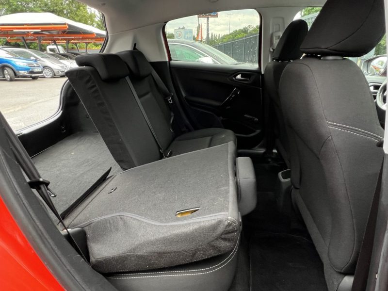PEUGEOT 208 PHASE 2 STYLE 1.2 82 Cv ECRAN TACTILE / APPLE & ANDROID 5 PORTES - GARANTIE 1 AN