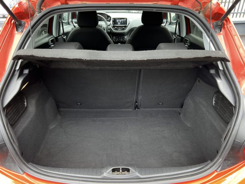 PEUGEOT 208 PHASE 2 STYLE 1.2 82 Cv ECRAN TACTILE / APPLE & ANDROID 5 PORTES - GARANTIE 1 AN