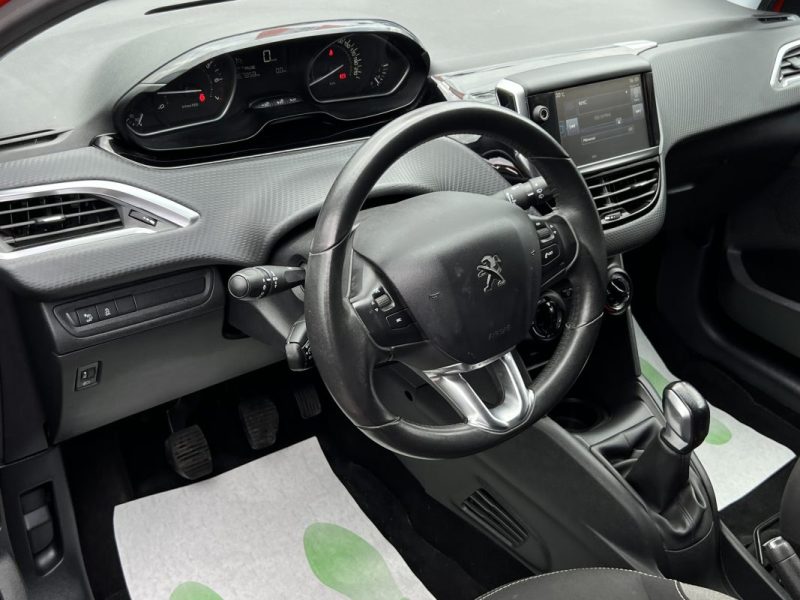 PEUGEOT 208 PHASE 2 STYLE 1.2 82 Cv ECRAN TACTILE / APPLE & ANDROID 5 PORTES - GARANTIE 1 AN