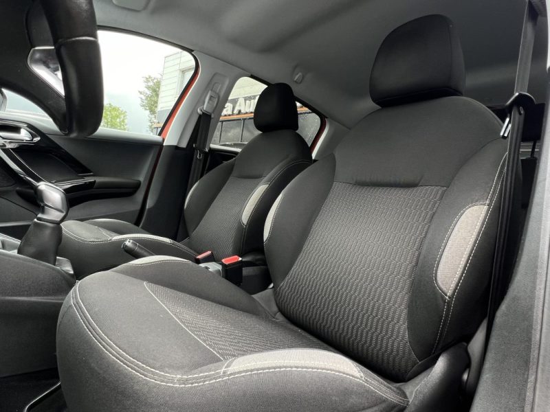 PEUGEOT 208 PHASE 2 STYLE 1.2 82 Cv ECRAN TACTILE / APPLE & ANDROID 5 PORTES - GARANTIE 1 AN
