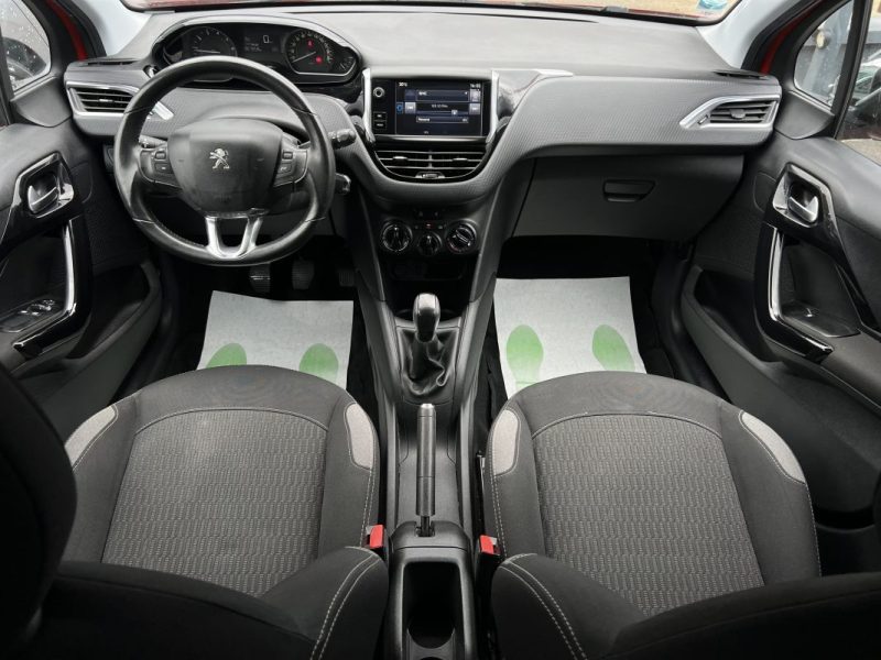PEUGEOT 208 PHASE 2 STYLE 1.2 82 Cv ECRAN TACTILE / APPLE & ANDROID 5 PORTES - GARANTIE 1 AN