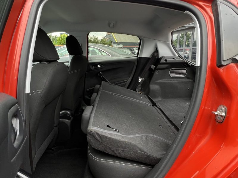 PEUGEOT 208 PHASE 2 STYLE 1.2 82 Cv ECRAN TACTILE / APPLE & ANDROID 5 PORTES - GARANTIE 1 AN