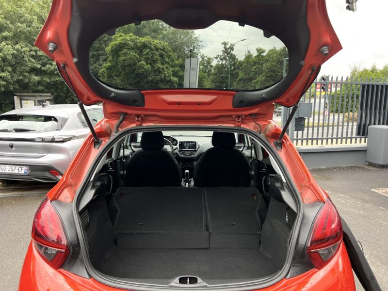 PEUGEOT 208 PHASE 2 STYLE 1.2 82 Cv ECRAN TACTILE / APPLE & ANDROID 5 PORTES - GARANTIE 1 AN