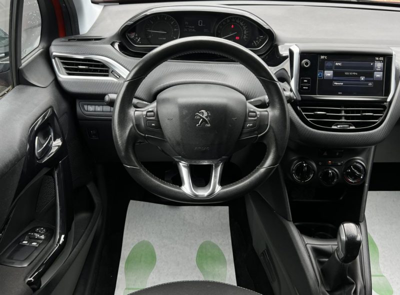PEUGEOT 208 PHASE 2 STYLE 1.2 82 Cv ECRAN TACTILE / APPLE & ANDROID 5 PORTES - GARANTIE 1 AN