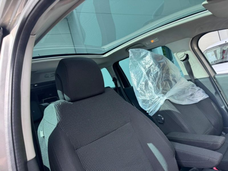 PEUGEOT 5008 1.6 HDI 112cv Pack PREMIUM / GPS / TOIT PANORAMIQUE / DISTRIBUTION EMBRAYAGE NEUF