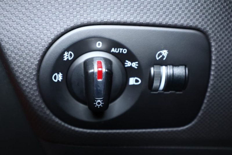 🟢 Seat Leon FR 1.8 TSI 160 cv Ecran Gps Régulateur Sièges Chauffants