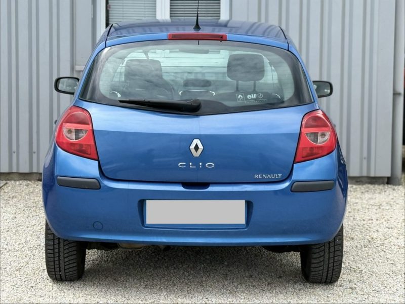 RENAULT CLIO III CONFORT DYNAMIQUE 1.5DCI 70CV 2005 245 000KM