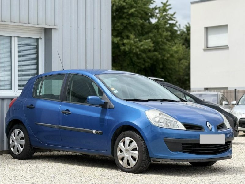 RENAULT CLIO III CONFORT DYNAMIQUE 1.5DCI 70CV 2005 245 000KM