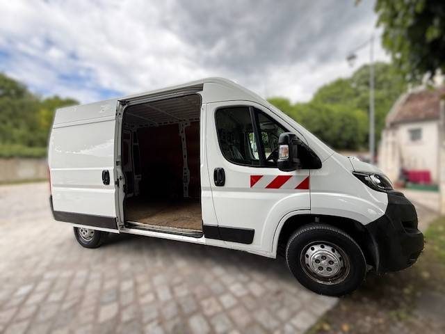 PEUGEOT BOXER 335 L2H2 2.0 BLUEHDI 130 PRO / 11000 HT / 1ERE MAIN 2019 / CAMERA DE RECUL / GPS