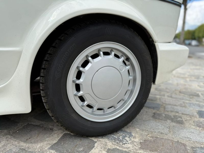 VOLKSWAGEN GOLF 1.6 GLI CABRIOLET KARMANN ENTIEREMENT RESTAUREE 1981