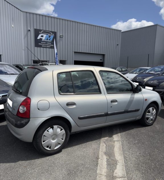 RENAULT CLIO EXPRESSION 1.4 16V 2002 GARANTIE 
