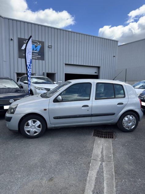 RENAULT CLIO EXPRESSION 1.4 16V 2002 GARANTIE 