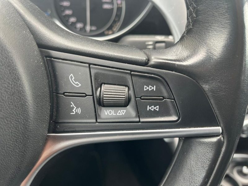 ALFA ROMEO Giulia Super 2.2 JTDM 180 ch AT8 Boîte Auto / Pack Cuir & Bois / Caméra de Recul 