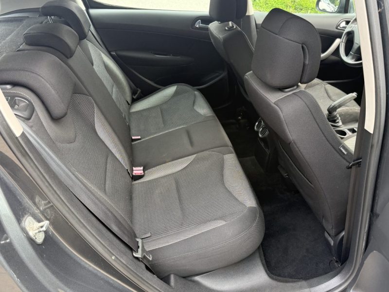 Peugeot 308 1.6 VTi 120ch Confort Pack - Régulateur - Clim - Jantes Alu - Révisée & Garantie 6 mois