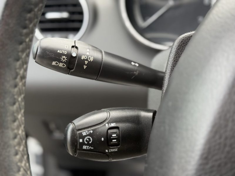 Peugeot 308 1.6 VTi 120ch Confort Pack - Régulateur - Clim - Jantes Alu - Révisée & Garantie 6 mois