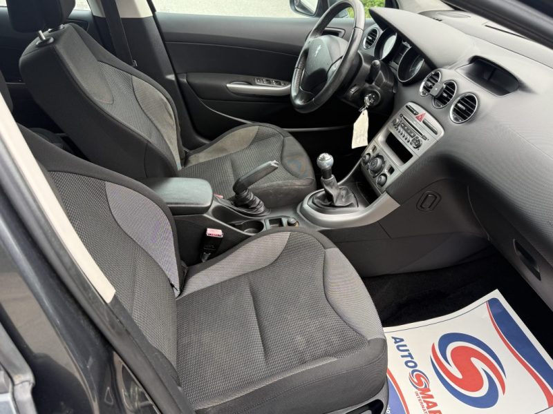 Peugeot 308 1.6 VTi 120ch Confort Pack - Régulateur - Clim - Jantes Alu - Révisée & Garantie 6 mois