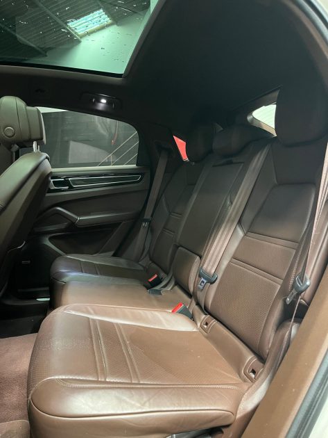 MAGNIFIQUE PORSCHE CAYENNE 3.0 V6 462CH E-HYBRID (TOIT PANORAMIQUE, SUIVI D'ENTRETIEN PORSCHE)⭐️⭐️⭐️⭐️⭐️