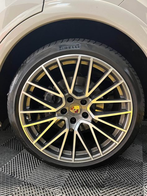MAGNIFIQUE PORSCHE CAYENNE 3.0 V6 462CH E-HYBRID (TOIT PANORAMIQUE, SUIVI D'ENTRETIEN PORSCHE)⭐️⭐️⭐️⭐️⭐️