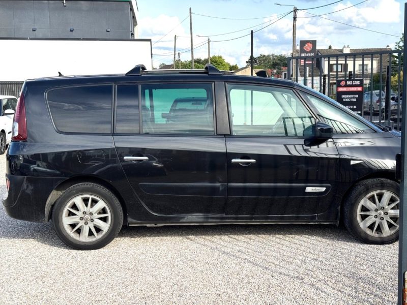 RENAULT ESPACE IV 2.0 DCI 150CV INITIALE PARIS 7 PLACES 