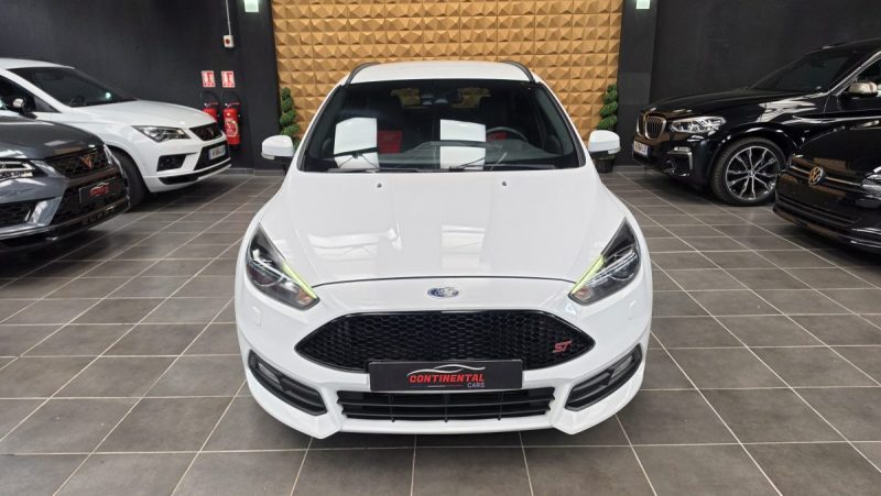 FORD FOCUS TURNIER ST 2.0 250*GPS*CUIR*XENON* 2017