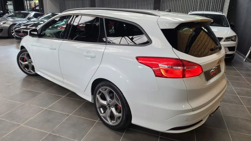 FORD FOCUS TURNIER ST 2.0 250*GPS*CUIR*XENON* 2017