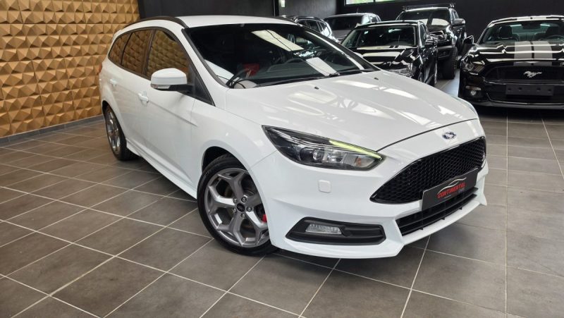 FORD FOCUS TURNIER ST 2.0 250*GPS*CUIR*XENON* 2017